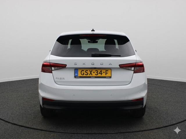 Skoda FABIA 1.0 TSI Business Edition Navigatie via App | Climatronic | Camera | PDC | Stoelverwarming | LED