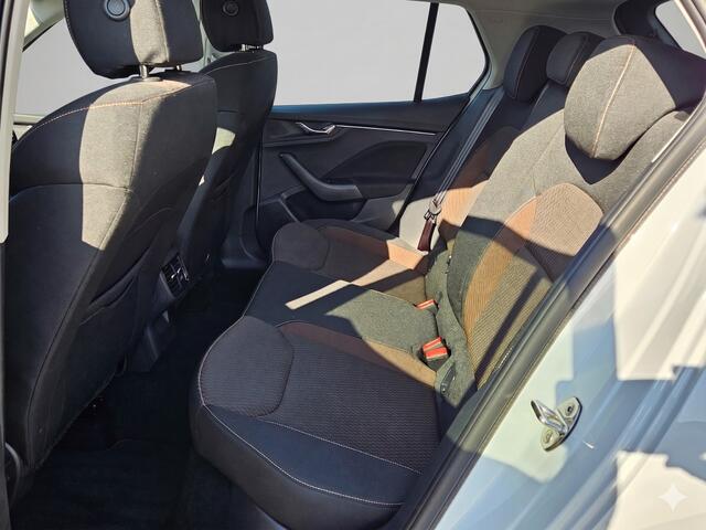 Skoda FABIA 1.0 TSI Business Edition Navigatie via App | Climatronic | Camera | PDC | Stoelverwarming | LED