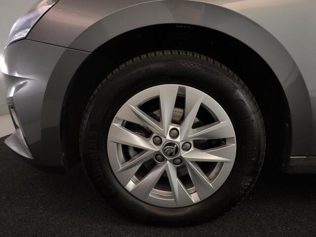 Skoda FABIA 1.0 TSI Business Edition 95 pk | Verlengde garantie | Navigatie via App | Parkeersensoren | Achteruitrijcamera | Stoelverwarming |
