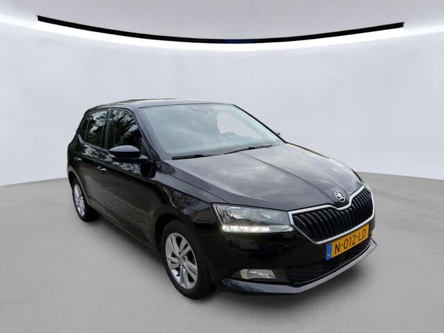 Skoda FABIA 1.0 TSI Online Edition / Apple Carplay / Climate Control / PDC / 15 Inch