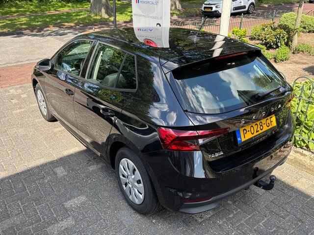 Skoda FABIA 1.0 TSI Automaat Ambition Business Automaat Automaat/Nieuw model/Trekhaak/Airco-Ecc/Navi