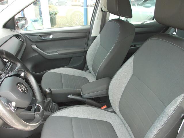 Skoda FABIA Combi 1.0 TSI Business Edition, Carplay + Android Auto / Cruise control / Parkeersensoren / 16' LMV