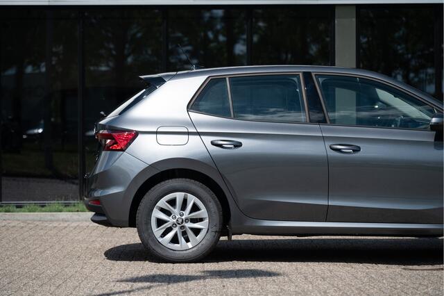 Skoda FABIA 1.0 TSI Selection | Navi by App | Camera | Clima | Stoelverw. | PDC | Keyless