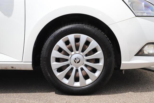 Skoda FABIA Combi 1.0 TSI Ambition Trekhaak Navigatie Carplay Android Airco Cruise Control