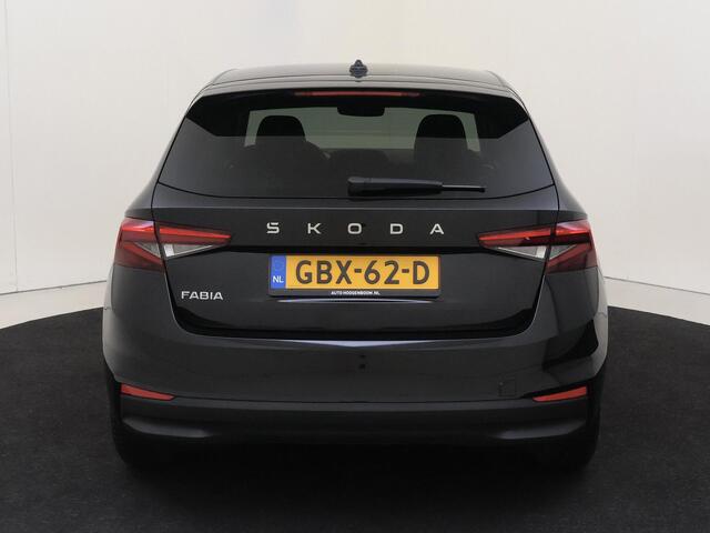 Skoda FABIA 1.0 TSI Selection | Cruise control | Airco | CarPlay | Multimedia scherm groot | Bluetooth | Lane- en frontassist |