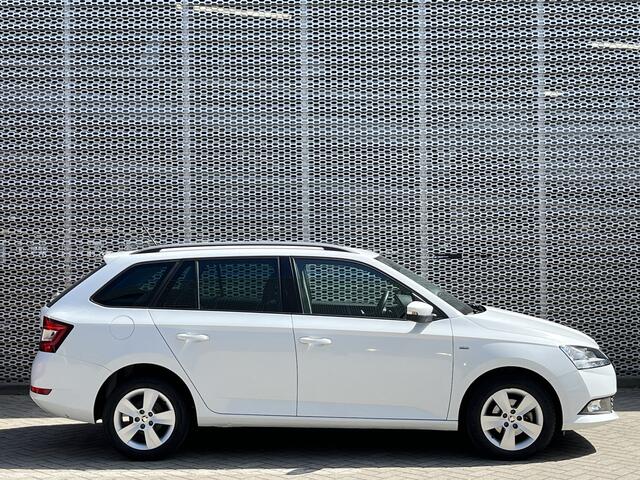 Skoda FABIA Combi 1.0 Clever / Navigatie / Cruise controle / Parkeersensoren achter / Climate controle /