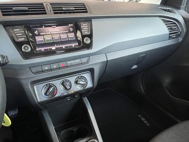 Skoda FABIA 1.0 5 Drs Active Trekhaak Airconditioning Lichtmetalen Velgen Bluetooth Elek Pakket 5 deuren Apk 07/2027