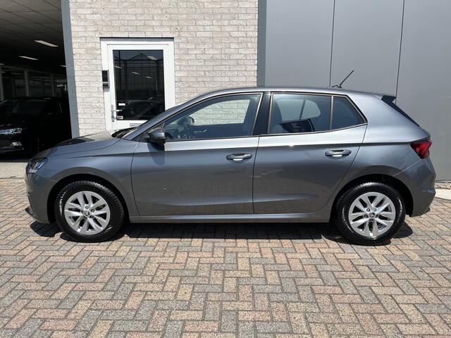 Skoda FABIA 1.0 TSI Ambition / AUTOMAAT/ PARKEER SENSOREN/ CRUISE/ SMARTLINK/ LED/ NAVI/ DAB/ AIRCO/ 15'' LMV