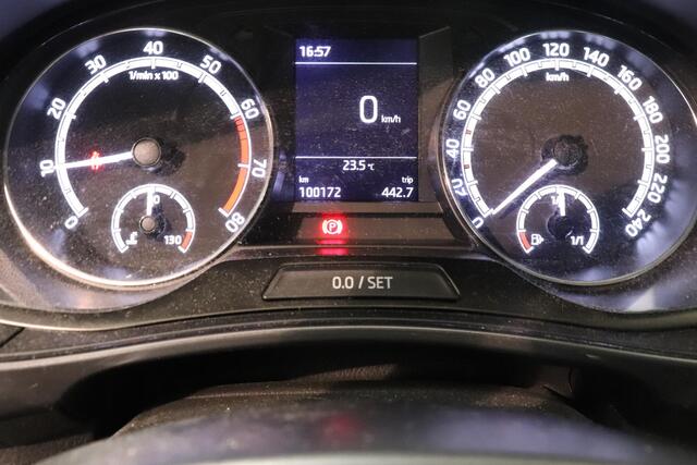 Skoda FABIA Combi 1.0 TSI Business Edition | Camera | AppleCarplay AndroidAuto Navigatie | Airco | Cruise control | Parkeersensor |
