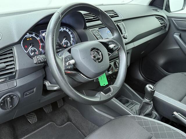 Skoda FABIA Combi 1.0 TSI Ambition | 95 PK | Cruise control | Navigatiesysteem | Parkeersensoren | Apple Carplay/Android Auto |