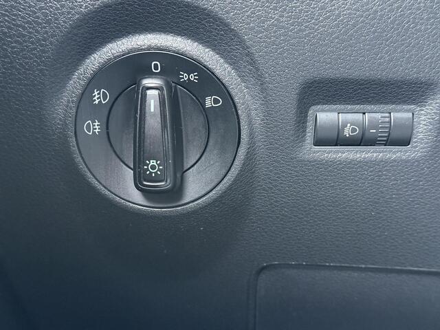 Skoda FABIA Combi 1.0 TSI Ambition | 95 PK | Cruise control | Navigatiesysteem | Parkeersensoren | Apple Carplay/Android Auto |