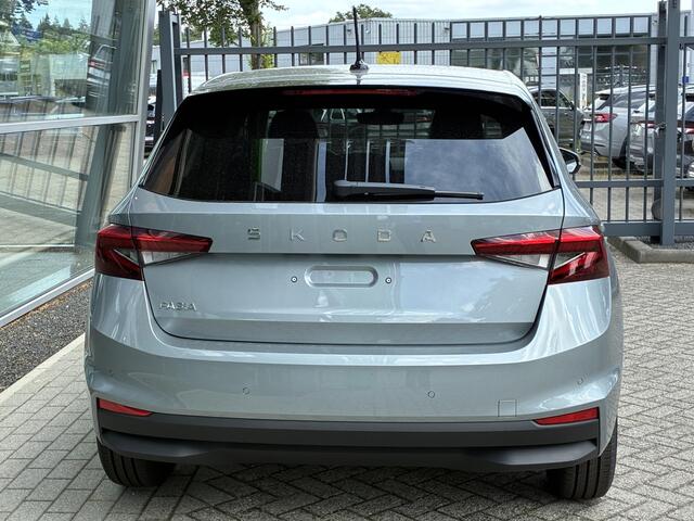 Skoda FABIA Selection 1.0 TSI 95 PK | Getitnt glas | 16" Lichtmetalen velgen | Apple Carplay/Android Auto |
