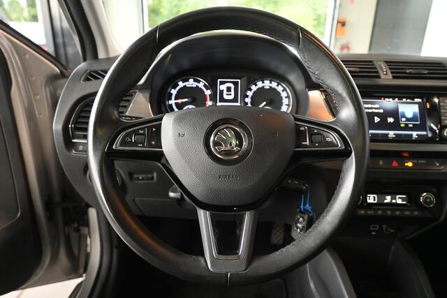 Skoda FABIA Combi 1.0 TSI Clever Clima Navigatie Panoramadak LED Stoelverwarming Rijklaarprijs! Inruil Mogelijk!