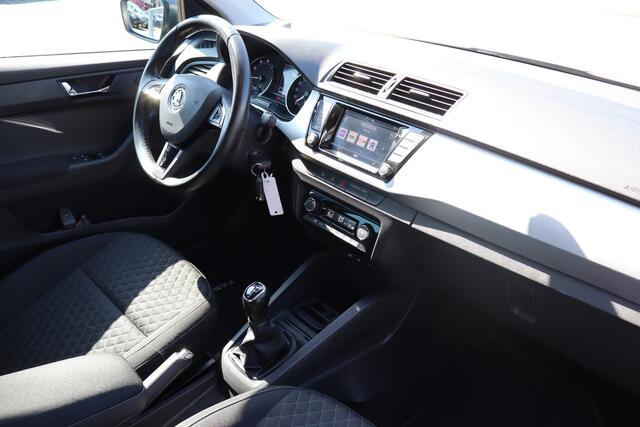 Skoda FABIA Combi 1.0 TSI Drive Nederlandse auto! Cruise control/Climate control/Parkeersensoren/Navigatie/Bluetooth/Elektrische ramen/Licht metalen velgen