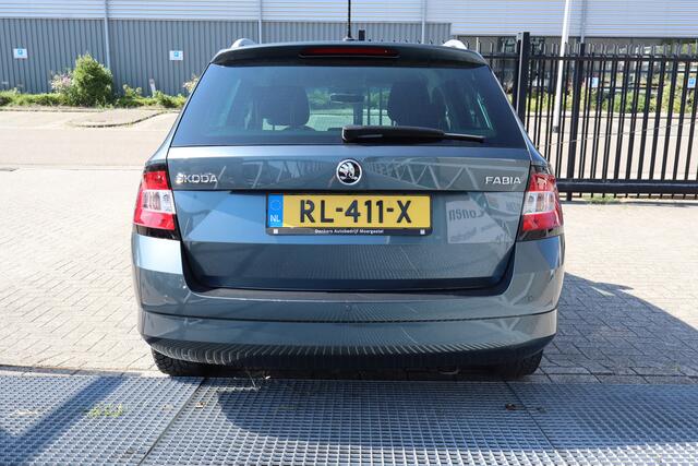 Skoda FABIA Combi 1.0 TSI Drive Nederlandse auto! Cruise control/Climate control/Parkeersensoren/Navigatie/Bluetooth/Elektrische ramen/Licht metalen velgen