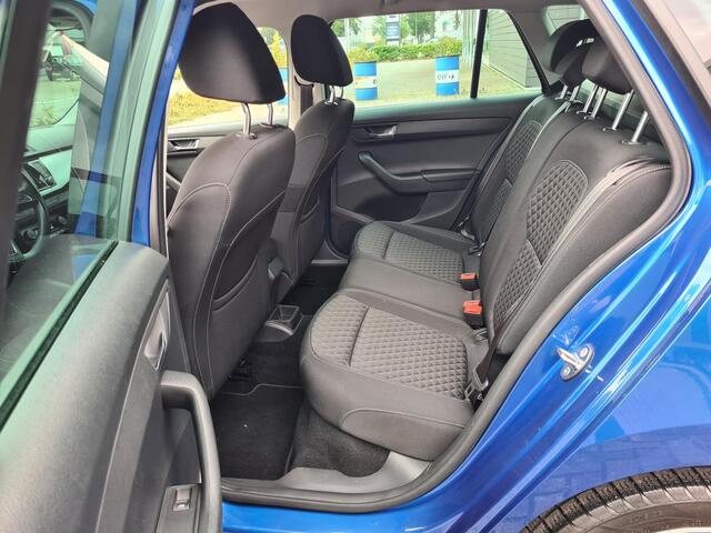 Skoda FABIA Combi 1.2 TSI Drive | Navigatie | Trekhaak | PDC achter | Apple Carplay - Android Auto | DAB | Extra getint glas achter | 4-seizoenenbanden | NAP