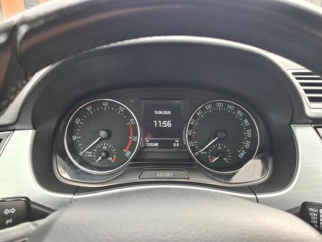 Skoda FABIA Combi 1.2 TSI Drive | Navigatie | Trekhaak | PDC achter | Apple Carplay - Android Auto | DAB | Extra getint glas achter | 4-seizoenenbanden | NAP
