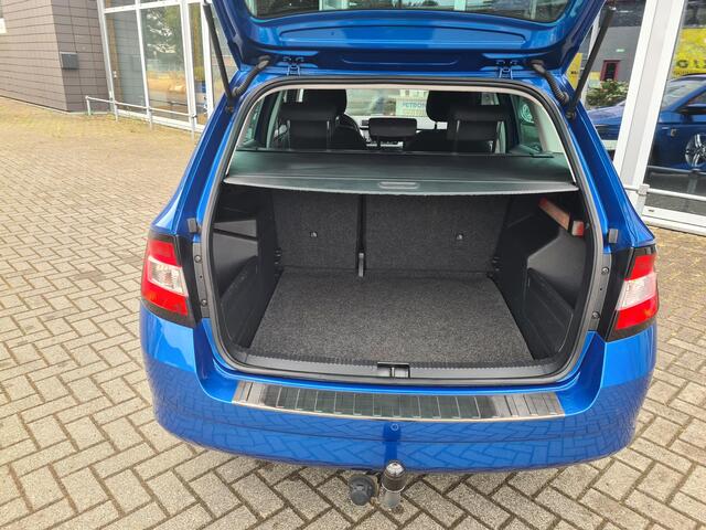 Skoda FABIA Combi 1.2 TSI Drive | Navigatie | Trekhaak | PDC achter | Apple Carplay - Android Auto | DAB | Extra getint glas achter | 4-seizoenenbanden | NAP