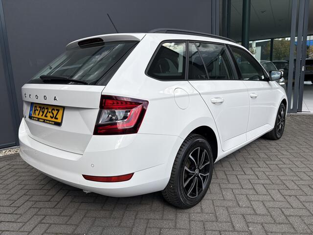 Skoda FABIA Combi 1.0 TSI Ambition Airco - Apple carplay - Parkeersensor achter - Dakrails - Bagagedek - Mistlampen - Cruise control - Bluetooth - Led verlichting - Stuur multifunctioneel - Stuur leder - Elektrische ramen - Centrale vergrendeling met afstandsbediening