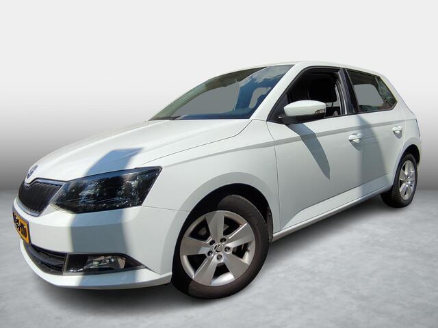 Skoda FABIA 1.0 Ambition Parkeersensoren - Apple Carplay/Android Auto- LMV - Bluetooth - Airco