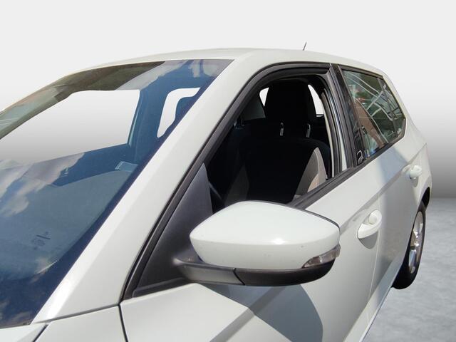 Skoda FABIA 1.0 Ambition Parkeersensoren - Apple Carplay/Android Auto- LMV - Bluetooth - Airco
