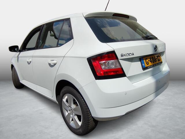 Skoda FABIA 1.0 Ambition Parkeersensoren - Apple Carplay/Android Auto- LMV - Bluetooth - Airco