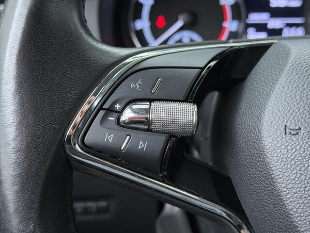 Skoda FABIA Combi 1.0 TSI Ambition | 95 PK | Cruise control | Navigatiesysteem | Parkeersensoren | Apple Carplay / Android Auto |