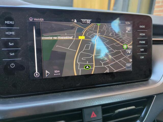 Skoda Kamiq 1.0 TSI Business Edition / DSG/ Digitale Cockpit/ Led/ Clima/ Navi/ Parkeersensoren/ 16 lmv