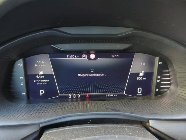 Skoda Kamiq 1.0 TSI Business Edition / DSG/ Digitale Cockpit/ Led/ Clima/ Navi/ Parkeersensoren/ 16 lmv