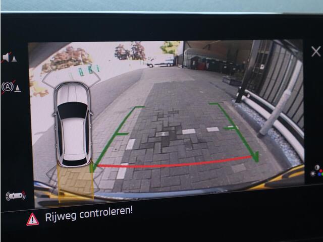 Skoda Kamiq 1.0 TSI 110pk Business Edition NAVI | CLIMA | STOELVERW. | ELEK. ACHTERKLEP | KEYLESS
