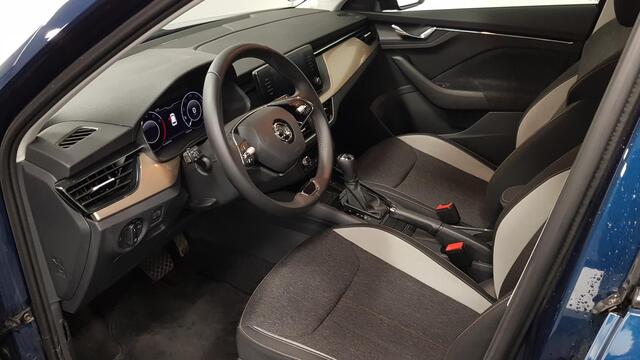 Skoda Kamiq 1.0 TSI DSG Style | Navigatie | Lane Assist | Cruise Control | Elektrische Achterklep | Lichtmetalen Velgen | LED | DAB | Climatronic |