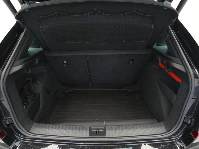 Skoda Kamiq 1.0 TSI 115pk DSG Business Edition Panorama Camera Navigatie Acc