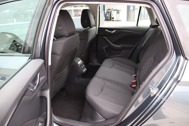 Skoda Kamiq 1.0 TSI DSG Style Business Stoelvw, Camera-Carplay, Nieuwstaat Lente aanbieding!