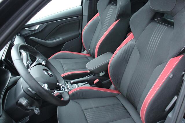 Skoda Kamiq 1.5 TSI ACT Sport Business VIRTUAL, CAMERA, 150PK, PANODAK, MONTE CARLO, TREKHAAK