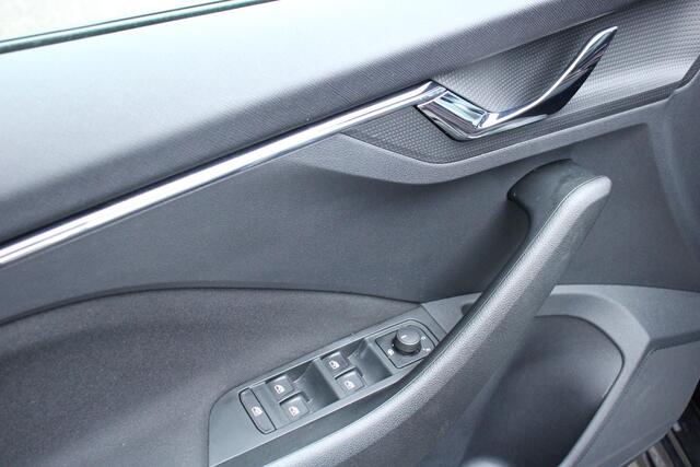 Skoda Kamiq 1.5 TSI ACT Sport Business VIRTUAL, CAMERA, 150PK, PANODAK, MONTE CARLO, TREKHAAK