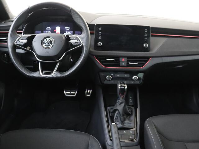 Skoda Kamiq 1.0 TSI Monte Carlo | Panoramadak | Camera | Sportstoelen | Parkeersensoren