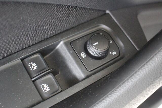 Skoda Kamiq 1.0 TSI DSG Ambition Apple Carplay/ Android Auto | Climate Control | Sportvelgen | Parkeersensoren