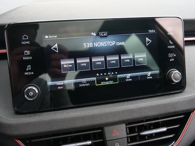 Skoda Kamiq 1.0 TSI 116pk Monte Carlo Automaat 17Inch / LED / Sporstoelen / Panoramadak
