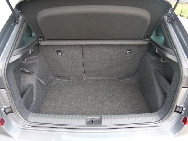 Skoda Kamiq 1.0 TSI 116pk Monte Carlo Automaat 17Inch / LED / Sporstoelen / Panoramadak