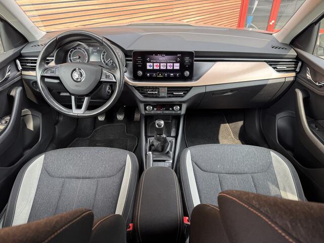 Skoda Kamiq 1.5 TSI ACT Sport Business Trekhaak / Carplay / Led / Lm Velgen / Sportstoelen
