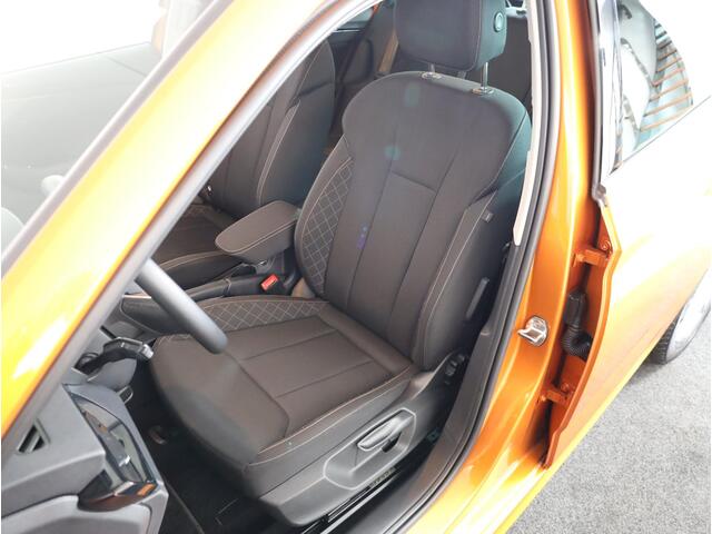 Skoda Kamiq 1.0 TSI Ambition 110 pk Automaat (DSG) | Verlengde garantie | Navigatie via App | Parkeersensoren achter | Autom. airco | LED koplampen |
