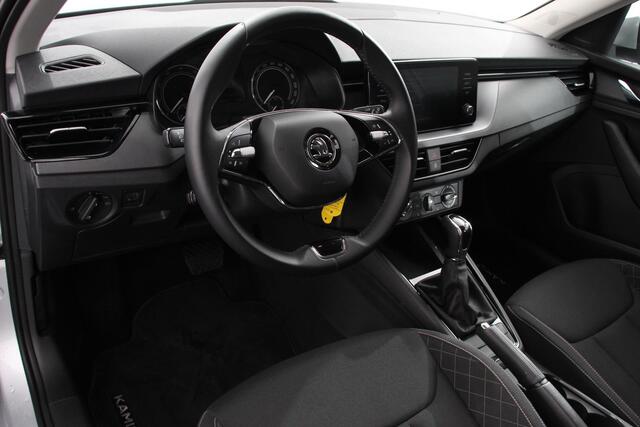 Skoda Kamiq 1.0 TSI 110pk DSG Tour de France | Navigatie | Apple Carplay/Android Auto | Camera | Airco | Adaptive Cruise Control | Verwarmde voorstoelen