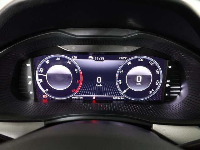Skoda Kamiq 1.0 TSI Sport Business 115 pk | Navigatie | Panoramadak | Parkeersensoren | Stoelverwarming | LED koplampen | Virtual cockpit |