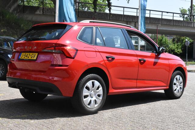 Skoda Kamiq 1.0 TSI Active Carplay Navi | Cruise Control | Parkeercamera | Trekhaak | 12 mnd BOVAG garantie Whatsapp 06-53188999