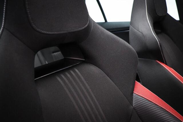 Skoda Kamiq 1.5 TSI ACT Sport Business | NAVI PACK | PANORAMADAK | ACHTERBANKVERWARMING | CAMERA | 18"