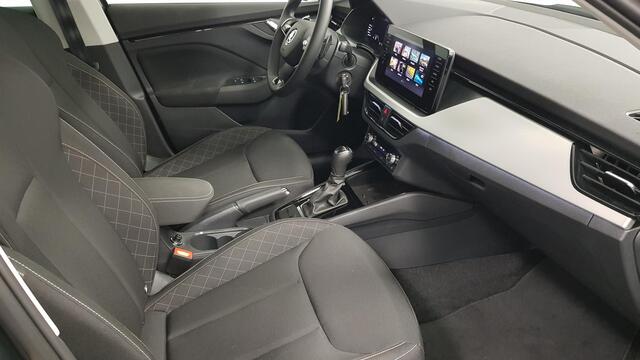 Skoda Kamiq 1.0 TSI 110PK DSG Style Drive 125 | Navigatie | Climate Control | DAB | Digitale cockpit | Cruise Control adaptive | Parkeer sensoren V+A | Stoelverwarming