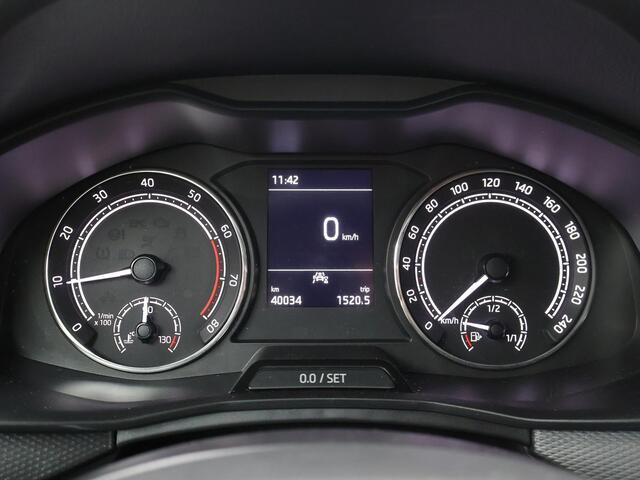 Skoda Kamiq 1.0 TSI Ambition | 110 PK | Cruise control | Parkeersensoren achter | LED koplampen |