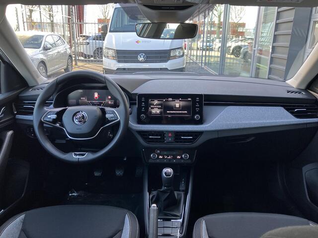 Skoda Kamiq Selection 1.0 TSI 115 PK SUV 6 versn. Hand | 17" lichtmetalen velgen | Apple Carplay/Android Auto | Parkeersensoren | Climatronic |