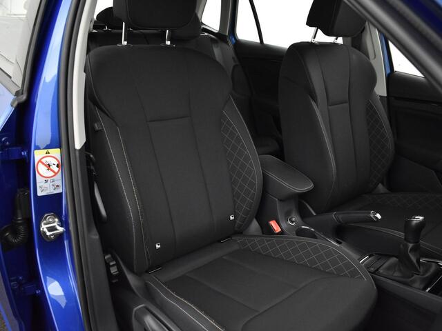 Skoda Kamiq 1.0 TSI 110pk Ambition · Apple/Android Car Play · Airco · DAB · Cruise Control · 16"Velgen · LED Koplampen · Lane Assist · Garantie t/m 30-03-2027 of 100.000km