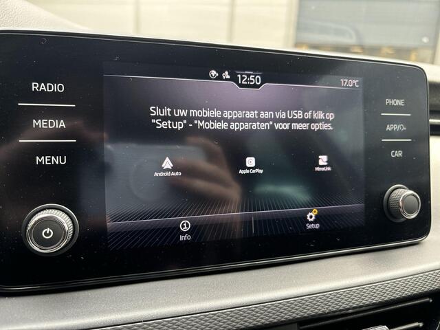 Skoda Kamiq 1.0 Tsi 110pk DSG Business Edition · Camera · Apple/Android Car Play · P-Sensoren · Cruise Control · Stoelverwarming · 16'' Inch · Garantie t/m 09-05-2027 of 120.000km
